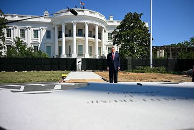 Trump tries to shrug off opponents’ rush to define him as lame duck