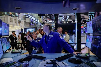 US stocks: US market rises on the day but falls for the week; bond yields and Iran in focus