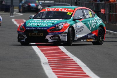 BTCC Donington Park: Ingram leads practice from Doble