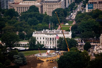 Trump's Ballroom Construction Resumes as SCOTUS Pauses Injunction, But Leaves the Bigger Fight Unresolved