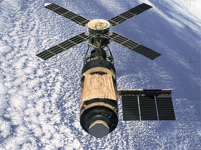 In 1973, Skylab lost its heat shield and reached 130°F; NASA cooled the station with a parasol built from fishing rods and foil-like fabric