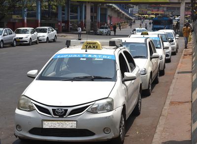 Assam cab operators suspend blockade against Meghalaya vehicles