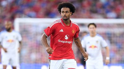 ‘Phone Call’—Man Utd Receive Premier League Interest in Joshua Zirkzee