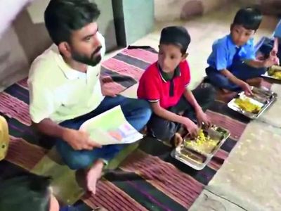 FIR registered against Abhijeet Dipke for 'entering govt school without permission, threatening teachers'