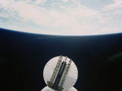 In 1985, NASA astronauts built two giant “flyswatters” aboard Space Shuttle Discovery; they used them in an attempt to activate a stranded satellite