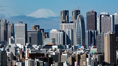 5.9-magnitude earthquake strikes Japan, injuring at least 37