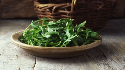 This Peppery Crop is Perfect for Tiny Yards – Sow It in August for a Fast Fall Harvest