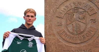 Hibs land Manchester United loanee with purchase option
