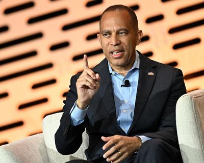 Democrats incredulous over Hakeem Jeffries and Jared Kushner meeting