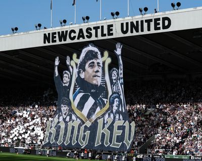 Newcastle and Liverpool crank up entertainment in fitting Keegan tribute