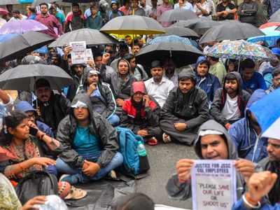 Jharkhand protests: Supreme Court issues notice to Centre, state govt over JPSC prelims probe plea
