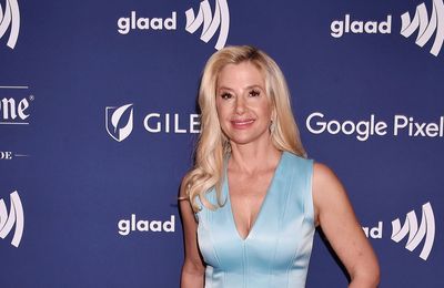 Mira Sorvino shares devastating reason why she's never attended her own high shool reunion