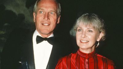 Joanne Woodward and Paul Newman's 1958 Beverly Hills Living Room is a Study in Charming and Relaxed Conversational Seating