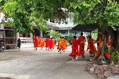 Police armed attack drill sends temple monks fleeing