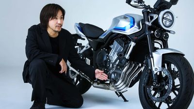 Will Honda's New CB400 Super Four E-Clutch Win Over Modern Riders?