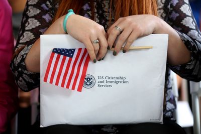 USCIS Green Card, Work Permit Forms Change in September; The Filing Trap Immigrants Can't Afford to Miss