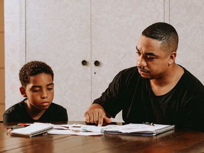 When Parents Turn Their Child Into a Project: The Pressure Behind “Good Parenting”