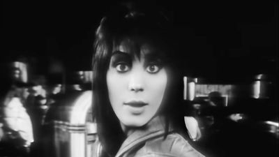 “There’s nothing more threatening than a girl with a guitar”: The classic ’80s hit that topped the US chart for seven weeks and turned Joan Jett into a rock icon