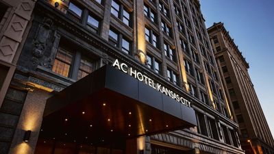Marriott cancels a guest’s prepaid stay after her flight is diverted. Then the receptionist refuses her a receipt and curses her out