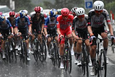 Vuelta a España stage three neutralised and then abandoned after hailstorm