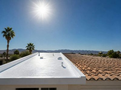 Columbia Engineering built a pigment-free paint filled with microscopic air pores; it stayed 6°C below surrounding air during hot desert tests in Arizona