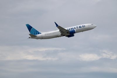 United Airlines flight forced into emergency landing at Heathrow after Boeing plane suffers problem