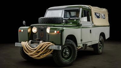 Daniel Craig’s 1959 Land Rover With Handwritten Note Hits Auction