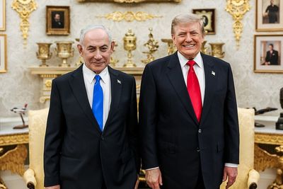 Iranians Stage Chilling Mock Executions of Trump and Netanyahu, While Chanting for Their Deaths
