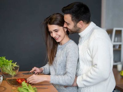 Why Do Experts Say 'Wife Treatment' Before Marriage Is a Mistake?