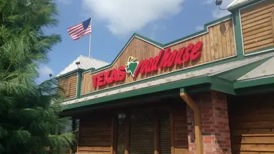 Texas Roadhouse finally responds as its servers are accused of spitting in Black customers’ food: ‘licking their fingers and touching the rolls’
