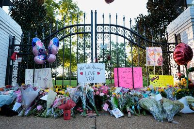 Dolly Parton death latest: Goddaughter Miley Cyrus pens tribute to ‘angel’ as world mourns loss of an icon