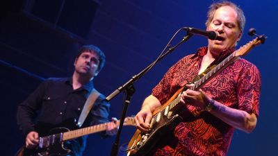 Television guitarist Richard Lloyd diagnosed with cancer: “It has become very difficult on our own. Financially, we are strapped”