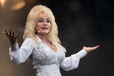 Dolly Parton’s net worth: The country legend had no kids. This is where her fortune is going