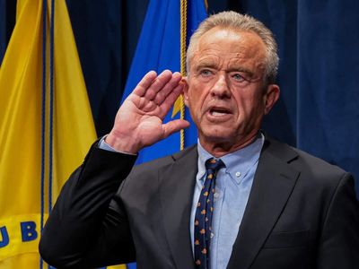 US lawmakers question Health Secretary Kennedy on vaccine settlement disclosures