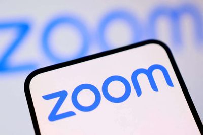 Zoom forecasts quarterly profit below estimates