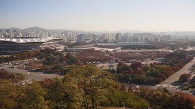 In 1978, Seoul began dumping its rubbish on a river island; 15 years and 92 million cubic metres of waste later, two 98-metre garbage mountains were sealed beneath five ecological parks