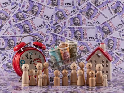 EAC-PM paper suggests consolidation of banks of equal size without compromising market competition