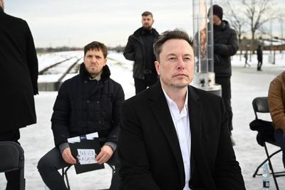 Elon Musk's Tortured AI Logic Stuns Critics After Arguing Uncontrollable Tech Is Totally Inevitable
