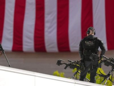 Secret Service misconduct investigation: Three officials, including communications chief, placed on leave, says report