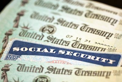 How to avoid a Social Security cut? Lawmakers race to save retirement benefits