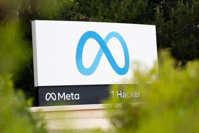 Meta agrees to major changes to Facebook and Instagram as it settles US trial over teen addiction for up to $18bn