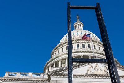 Man arrested with guillotine near Capitol after 2,600-mile journey from California