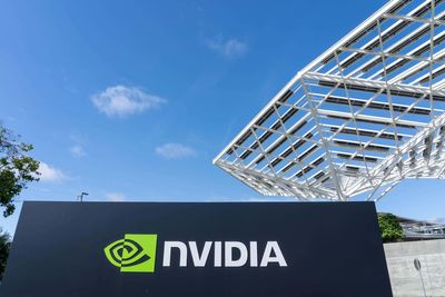 FTSE 100 drifts lower as eyes turn to Nvidia