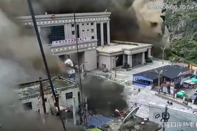 Wall of water wipes out Nepal border crossing in disaster movie-like video