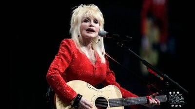 Watch: Buckingham Palace pays tribute to music legend Dolly Parton with surprise ‘9 to 5’ performance