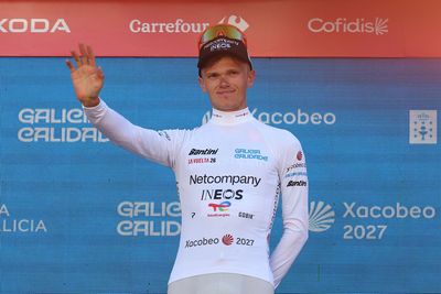 'I half expected to lose my standing entirely' – Oscar Onley rides to white jersey at Vuelta a España after being up all night ill