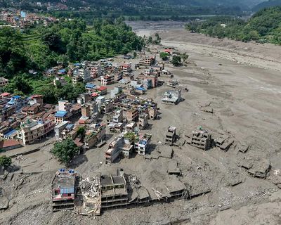 Morning Mail: Australians among hundreds caught in deadly Nepal floods, Meta settles landmark lawsuit, Tim Curry dies