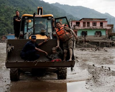 Nepal floods: children as young as 11 among 39 Australians missing after disaster