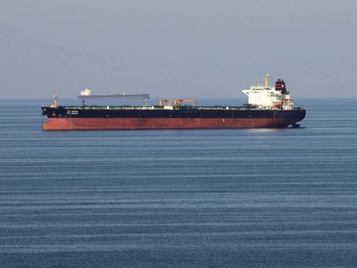 Shipping traffic through Strait of Hormuz rises slightly, data shows