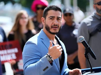 Michigan Democrats want to fight Trump. First they have to stop fighting each other